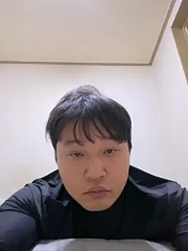 offwhite777 online show from February 4, 2025, 2:43 pm