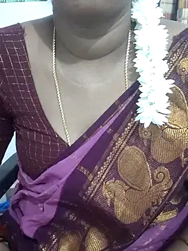 Snapshot of Tamil_Meera12 chatting on October 5, 2025, 6:59 am Tamil Meera12 online show from October 5, 2025, 6:59 am