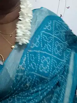 Snapshot of Tamil_Meera12 chatting on September 30, 2025, 6:52 am Tamil Meera12 online show from September 30, 2025, 6:52 am