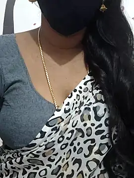 Snapshot of Tamil_Meera12 chatting on October 30, 2025, 6:44 am Tamil Meera12 online show from October 30, 2025, 6:44 am