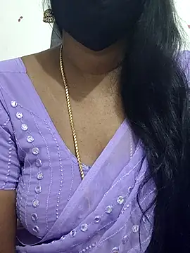 Snapshot of Tamil_Meera12 chatting on October 14, 2025, 6:36 am Tamil Meera12 online show from October 14, 2025, 6:36 am