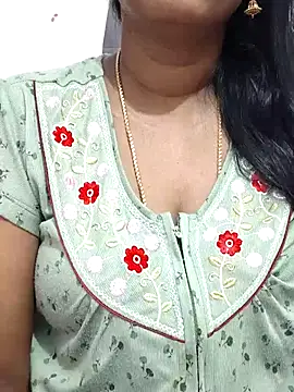 Snapshot of Tamil_Meera12 chatting on October 26, 2025, 11:21 am Tamil Meera12 online show from October 26, 2025, 11:21 am