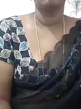 Snapshot of Tamil_Meera12 chatting on October 1, 2025, 6:18 am Tamil Meera12 online show from October 1, 2025, 6:18 am