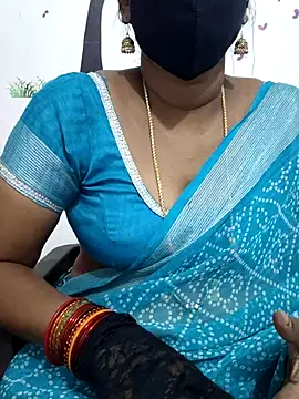 Snapshot of Tamil_Meera12 chatting on October 11, 2025, 6:58 am Tamil Meera12 online show from October 11, 2025, 6:58 am