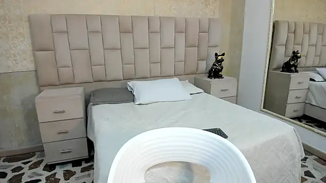 Snapshot of JhoanLeandro chatting on September 28, 2025, 9:00 pm JhoanLeandro online show from September 28, 2025, 9:00 pm