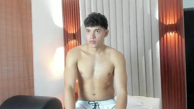 Snapshot of Justin_mack chatting on October 18, 2025, 11:34 am Justin mack online show from October 18, 2025, 11:34 am