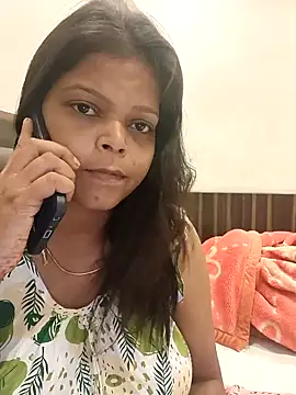 Snapshot of Babybird chatting on October 10, 2025, 1:45 pm Babybird online show from October 10, 2025, 1:45 pm