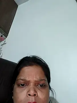 Snapshot of Babybird chatting on October 3, 2025, 5:58 pm Babybird online show from October 3, 2025, 5:58 pm