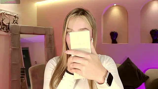 Snapshot of AmaiaHaywood chatting on February 3, 2026, 6:00 am AmaiaHaywood online show from February 3, 2026, 6:00 am