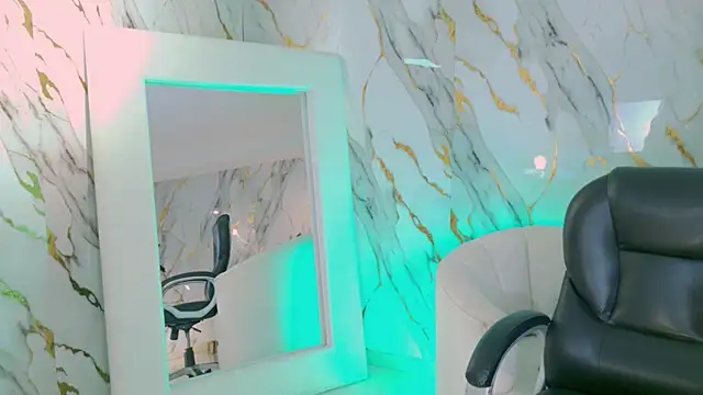 Snapshot of AmaiaHaywood chatting on October 2, 2025, 4:05 am AmaiaHaywood online show from October 2, 2025, 4:05 am