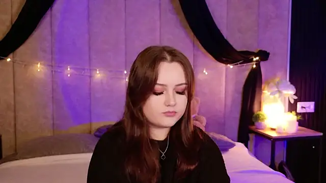 Kendra Parlow online show from September 26, 2025, 8:27 pm