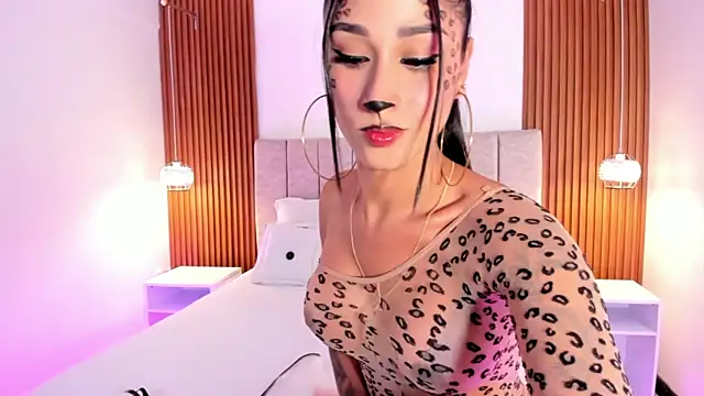 Snapshot of khloe-sweet chatting on October 28, 2025, 1:32 pm khloe-sweet online show from October 28, 2025, 1:32 pm