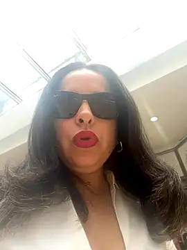 laarti online show from September 10, 2025, 12:59 pm