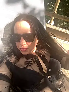 laarti online show from October 8, 2025, 12:17 pm