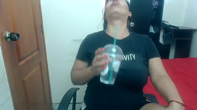 Siblleyx online show from February 28, 2025, 5:59 pm