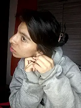 Snapshot of Ariell_Kieran chatting on September 18, 2025, 7:55 am Ariell Kieran online show from September 18, 2025, 7:55 am