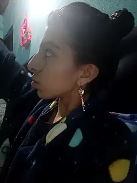 Snapshot of Ariell_Kieran chatting on November 8, 2025, 11:30 pm Ariell Kieran online show from November 8, 2025, 11:30 pm