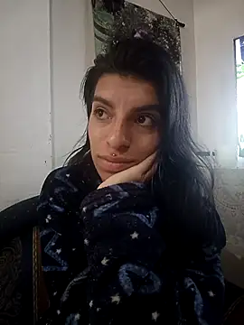 Snapshot of Ariell_Kieran chatting on October 5, 2025, 6:26 am Ariell Kieran online show from October 5, 2025, 6:26 am