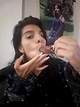 Snapshot of Ariell_Kieran chatting on October 6, 2025, 1:18 am Ariell Kieran online show from October 6, 2025, 1:18 am