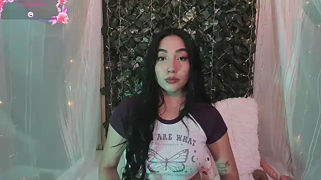 Enyel valmina online show from March 19, 2025, 8:32 pm