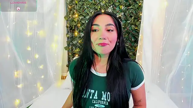 Enyel valmina online show from March 17, 2025, 9:24 pm