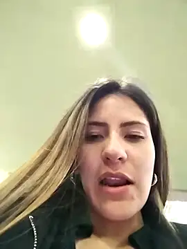 Andrea18 blonde online show from March 5, 2025, 7:17 pm