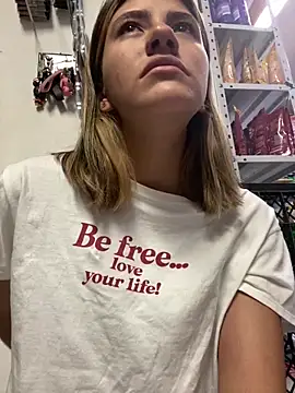 Andrea18 blonde online show from February 13, 2026, 7:25 pm