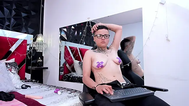 YeiiScoot online show from January 31, 2025, 9:27 am