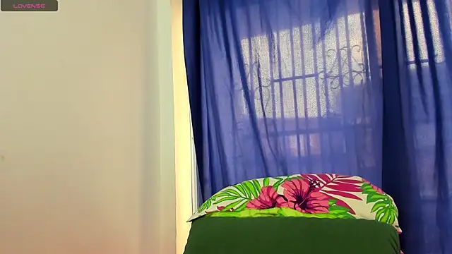 Snapshot of Karla_Dior7 chatting on October 25, 2025, 5:57 pm Karla Dior7 online show from October 25, 2025, 5:57 pm