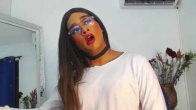 Snapshot of Karla_Dior7 chatting on February 12, 2025, 8:27 am Karla Dior7 online show from February 12, 2025, 8:27 am