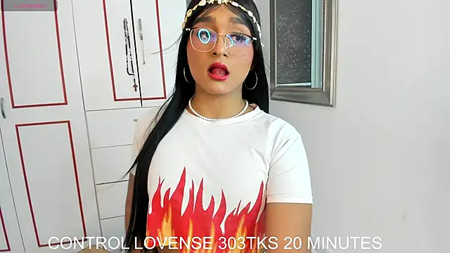 Snapshot of Karla_Dior7 chatting on October 4, 2025, 6:20 pm Karla Dior7 online show from October 4, 2025, 6:20 pm