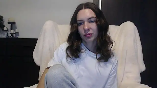 aurora lust online show from October 23, 2025, 5:39 am