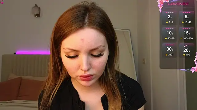 Lora Rosee online show from September 20, 2025, 11:37 am