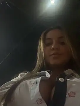 lovelyrosee  online show from February 4, 2025, 3:00 am