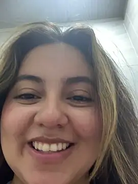 lovelyrosee  online show from February 1, 2025, 9:19 pm