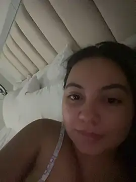 lovelyrosee  online show from February 17, 2025, 5:36 am