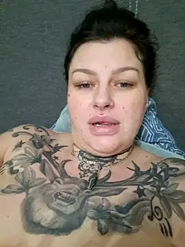 CannabisQueenn online show from December 2, 2025, 8:43 pm