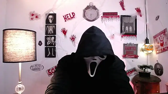 Snapshot of JamesCr_ chatting on October 25, 2025, 1:38 am JamesCr  online show from October 25, 2025, 1:38 am