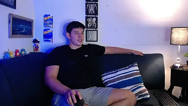 JamesCr  online show from November 27, 2025, 12:33 am