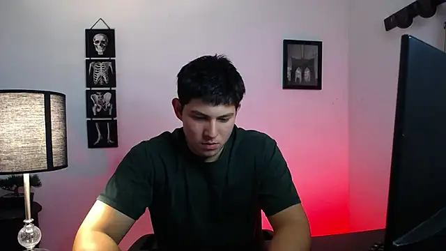 Snapshot of JamesCr_ chatting on October 22, 2025, 2:00 am JamesCr  online show from October 22, 2025, 2:00 am