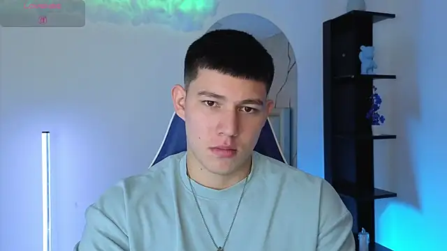 JamesCr  online show from June 5, 2026, 12:22 pm