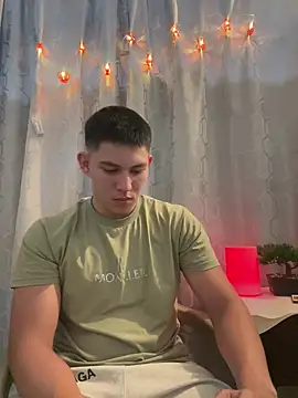 JamesCr  online show from February 10, 2025, 1:35 am