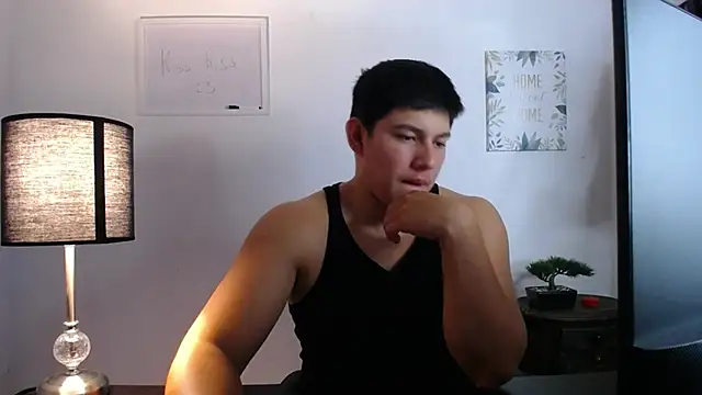 Snapshot of JamesCr_ chatting on October 16, 2025, 12:41 am JamesCr  online show from October 16, 2025, 12:41 am