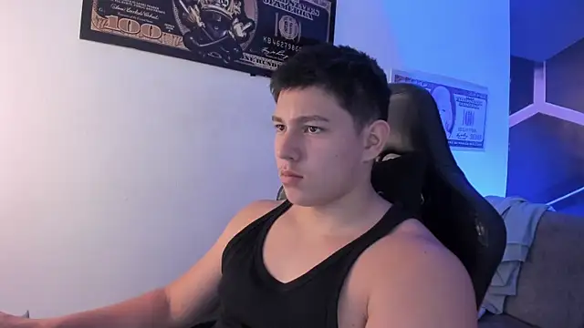 Snapshot of JamesCr_ chatting on September 25, 2025, 3:01 am JamesCr  online show from September 25, 2025, 3:01 am