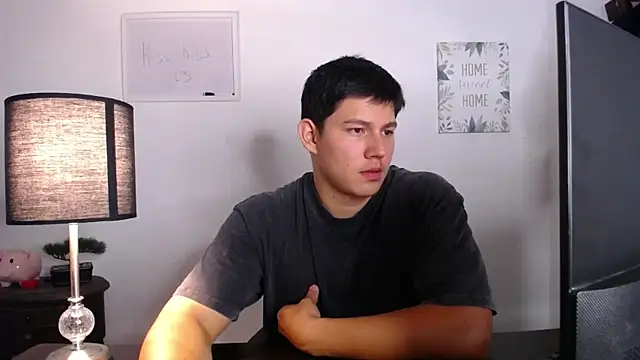 Snapshot of JamesCr_ chatting on October 15, 2025, 1:59 am JamesCr  online show from October 15, 2025, 1:59 am