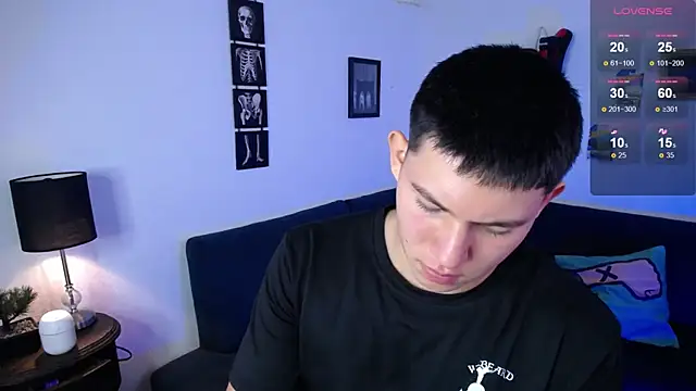 JamesCr  online show from April 23, 2026, 2:19 pm