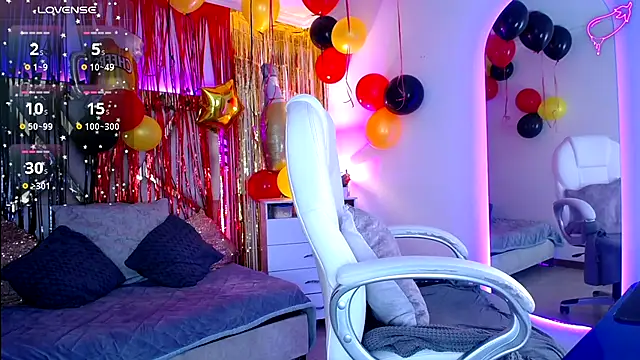 Alexaamoon  online show from September 22, 2025, 4:13 pm