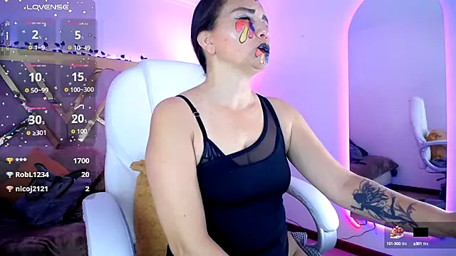 Alexaamoon  online show from October 14, 2025, 5:24 pm