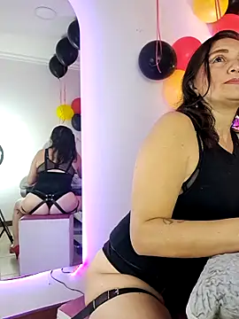 Alexaamoon  online show from October 1, 2025, 4:44 pm