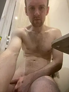 Snapshot of LynnAhNight chatting on February 25, 2026, 3:18 am LynnAhNight online show from February 25, 2026, 3:18 am